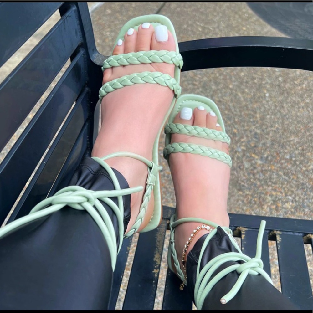 Gladiator sandals flats
